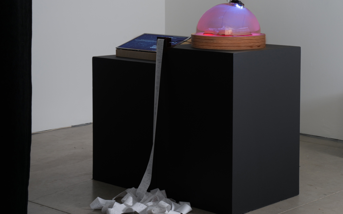 Cesar & Lois, “Degenrative Cultures: fire and water,” 2022; Growth chamber (dome with camera capture and lighting system), book with Physarum polycephalum (microorganism) growth, custom electronics and display with bio-digital AI, thermal printer with twitter printout, @HelloFungus Twitter feed. Courtesy of the artists. Photo by Yubo Dong. Cesar & Lois, “Degenrative Cultures: fire and water,” 2022.